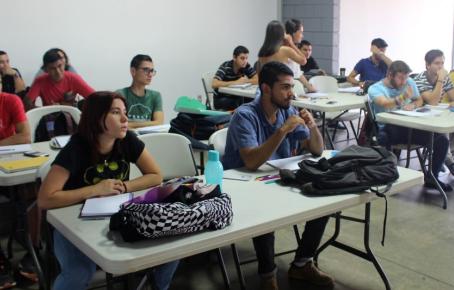 Estudiantes en el aula